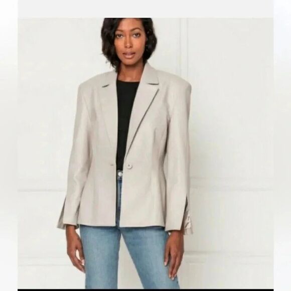 NWT women’s Lamarque X REVOLVE Betty Grey lamb Leather Blazer in Grey SZ small - Picture 3 of 12